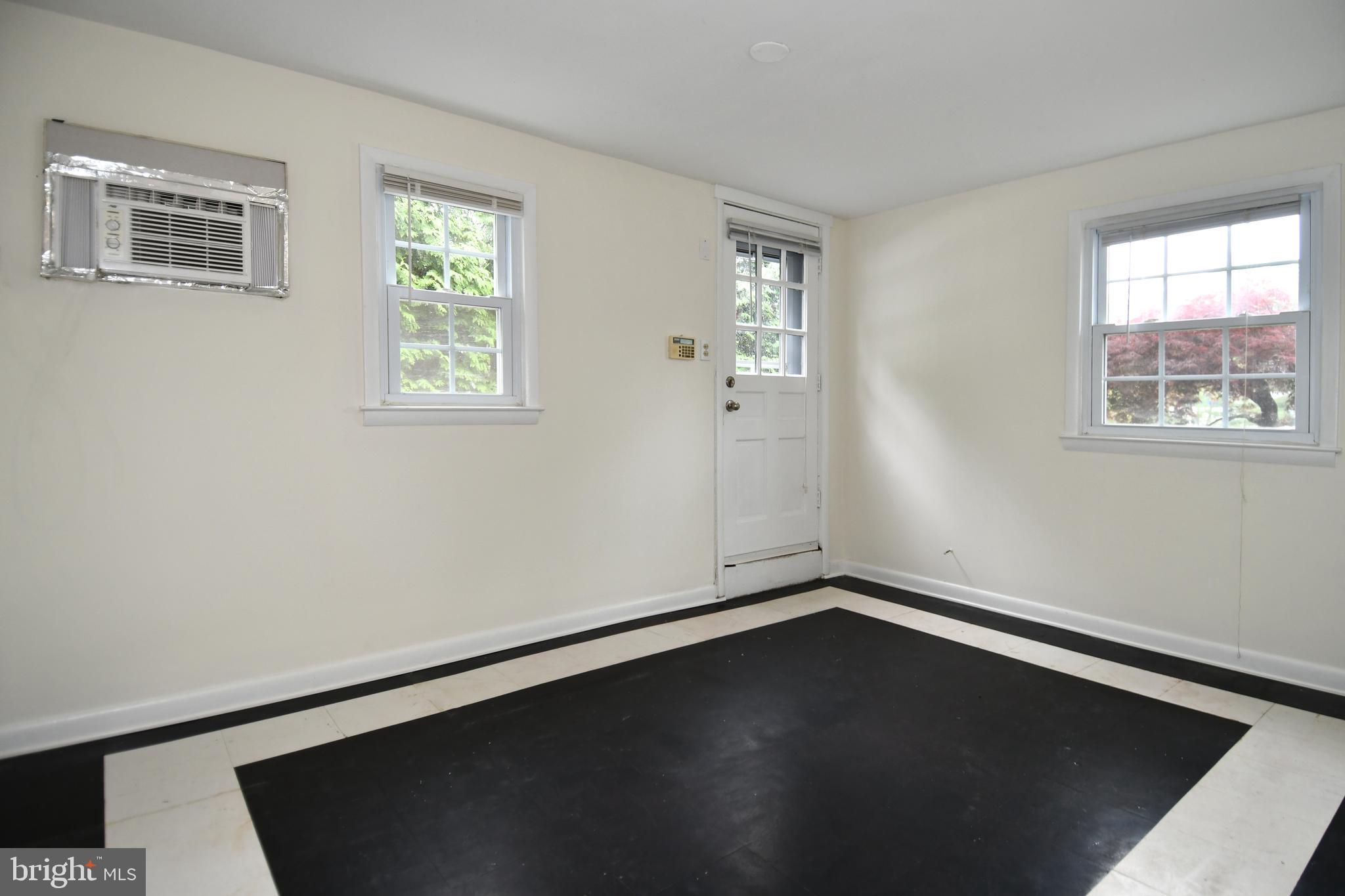 HILLSMERE ESTATES - Residential