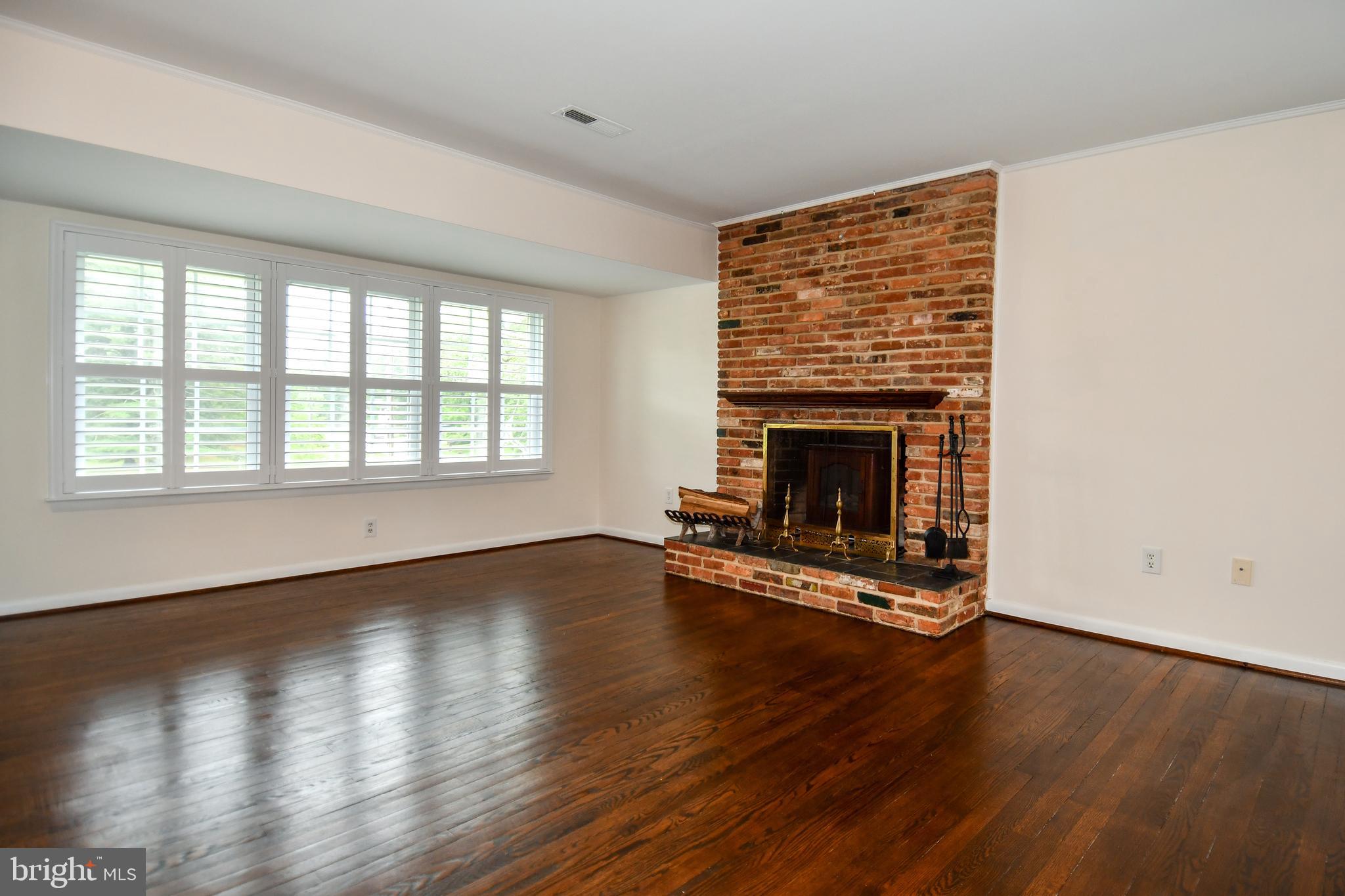 HILLSMERE ESTATES - Residential