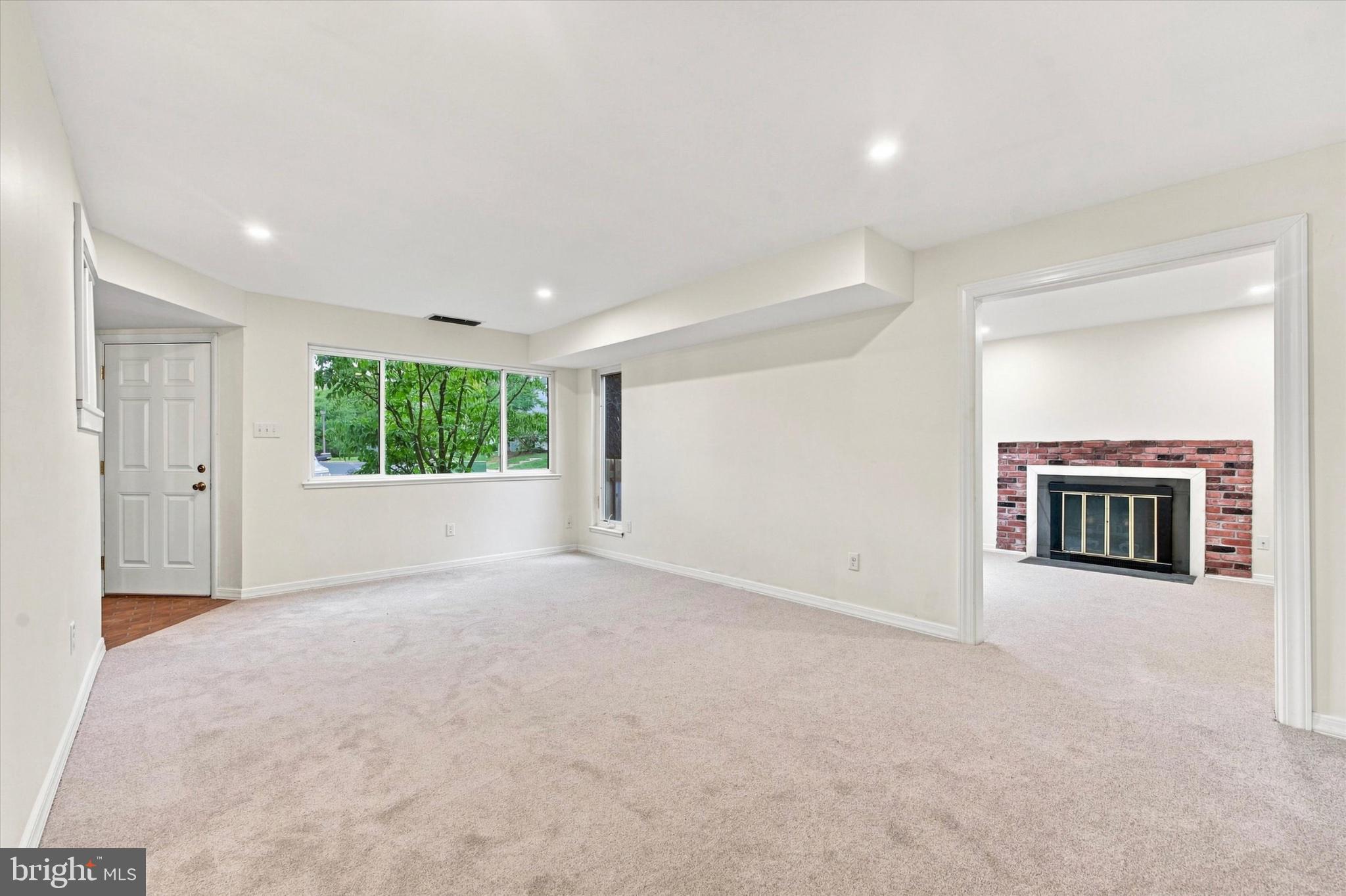 208 CONCORD DRIVE CONDO 110
