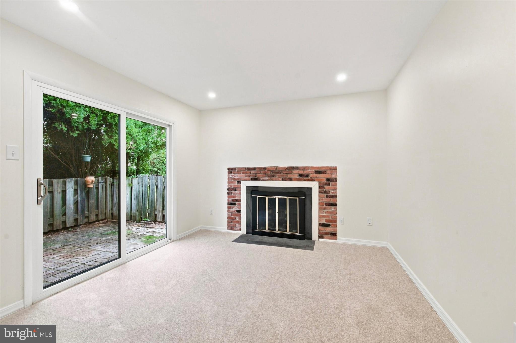 208 CONCORD DRIVE CONDO 110