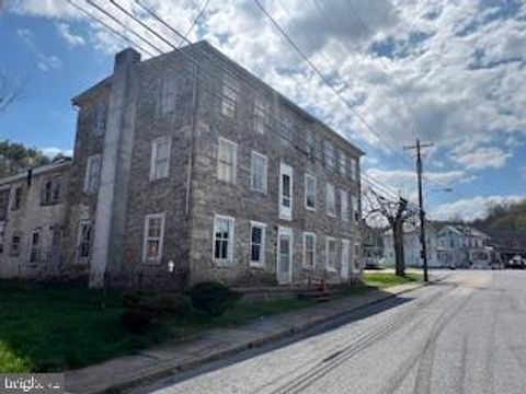 102 E PENN STREET LENHARTSVILLE PA 19534