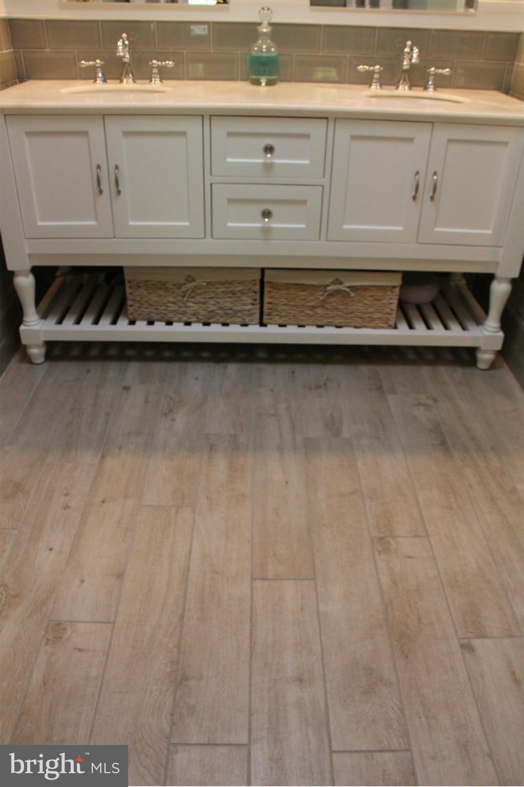 WINDSOR - Residential