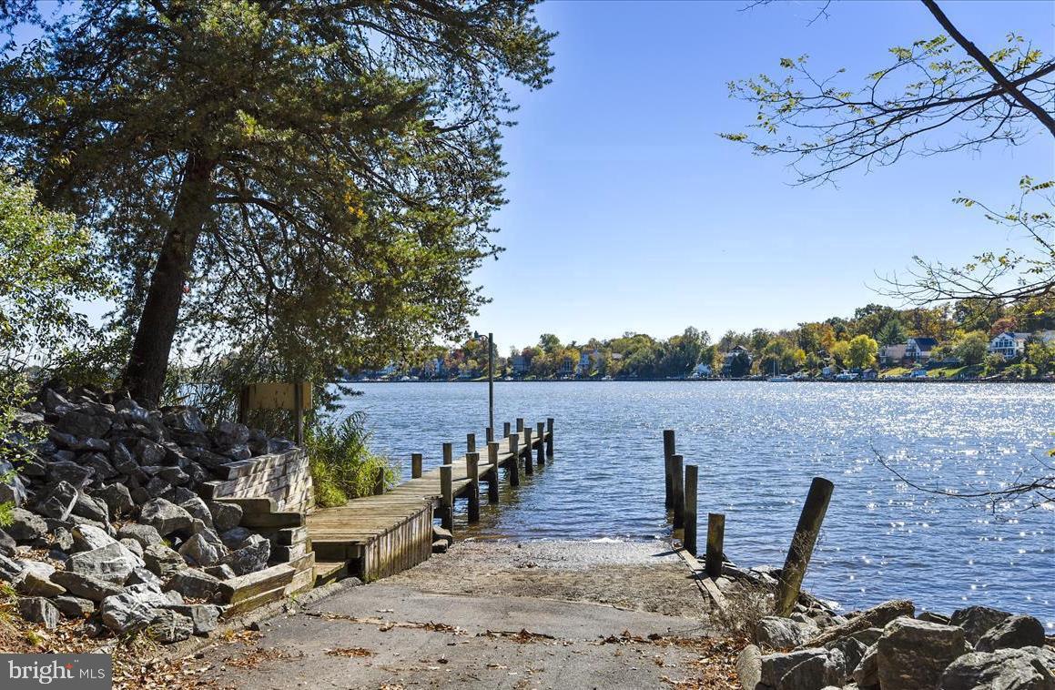 CHESTNUT HILL COVE - Residential