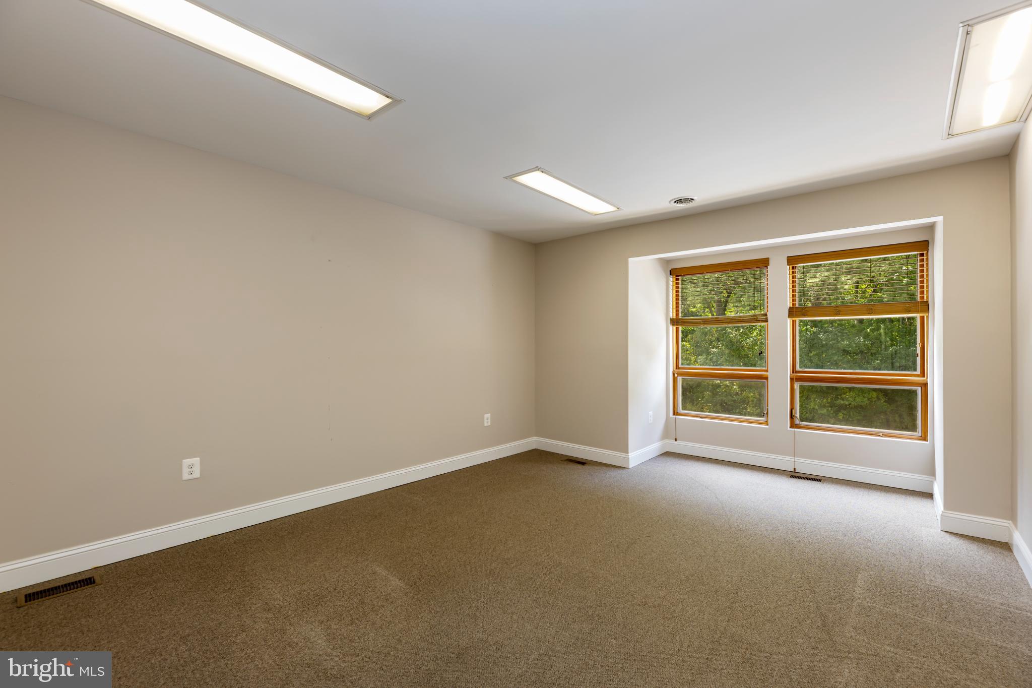 PARK PLACE PROFESSIONAL CENTER - Commercial Sale