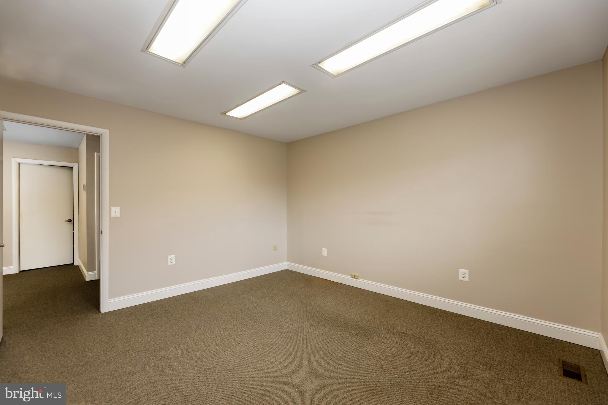 PARK PLACE PROFESSIONAL CENTER - Commercial Sale