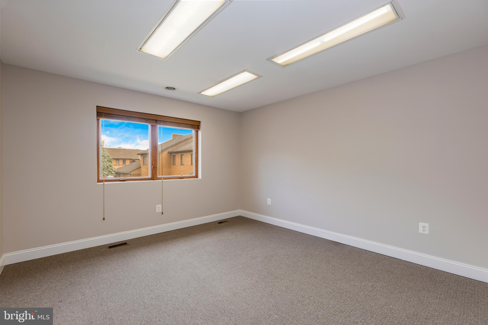 PARK PLACE PROFESSIONAL CENTER - Commercial Sale