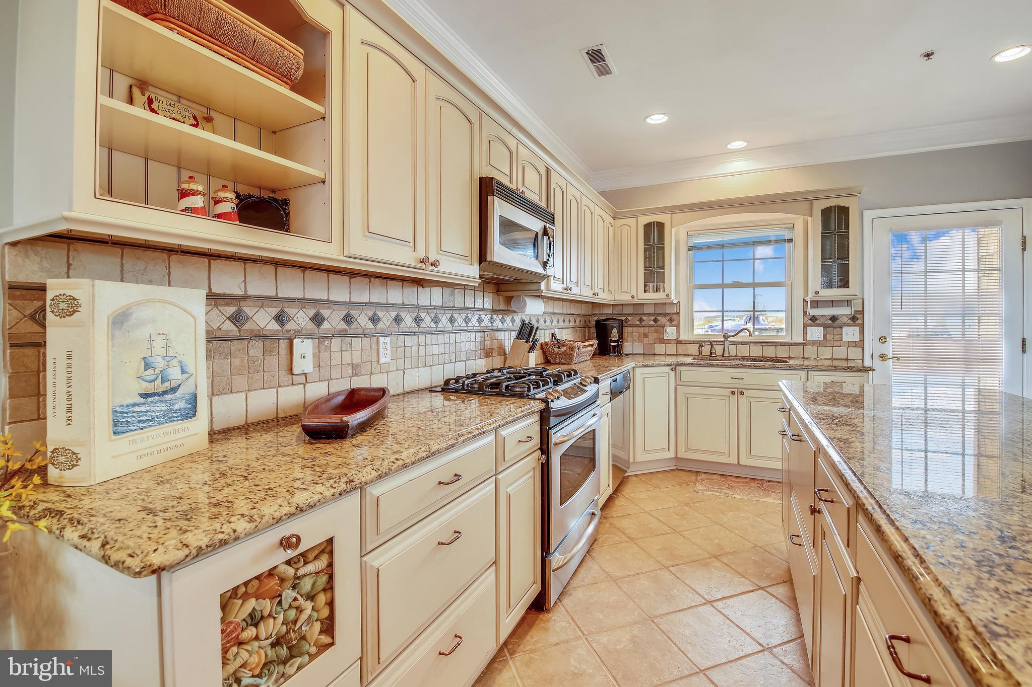 WATERS EDGE - Residential