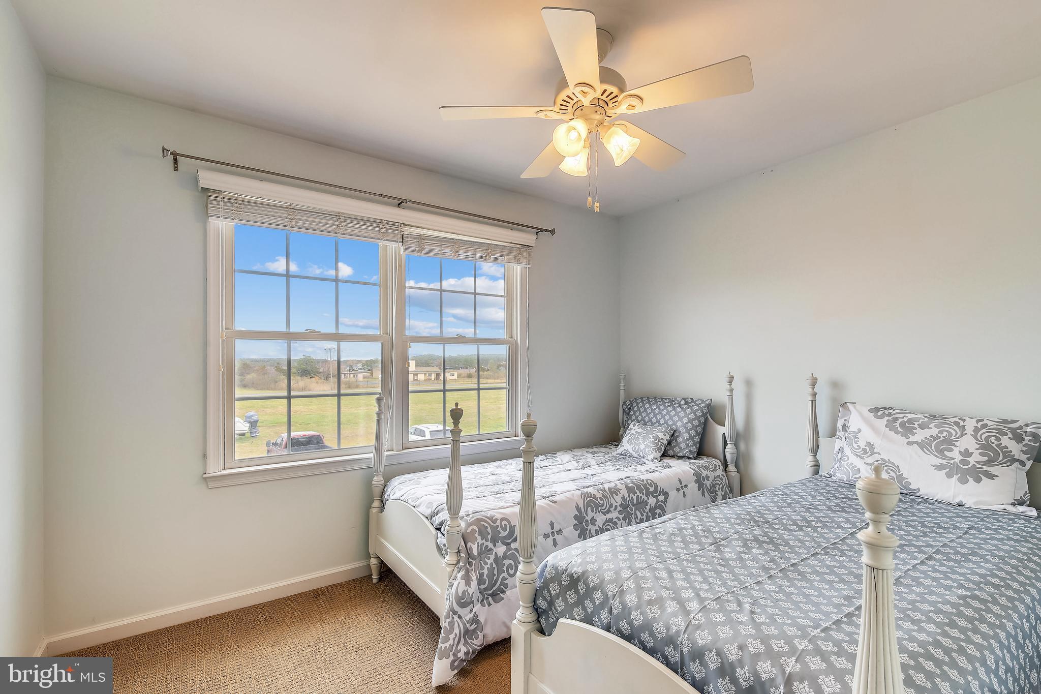 WATERS EDGE - Residential