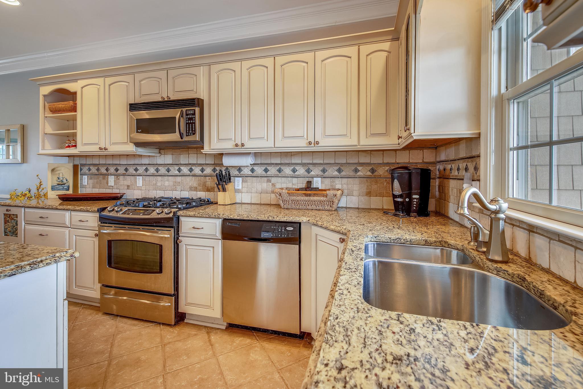 WATERS EDGE - Residential