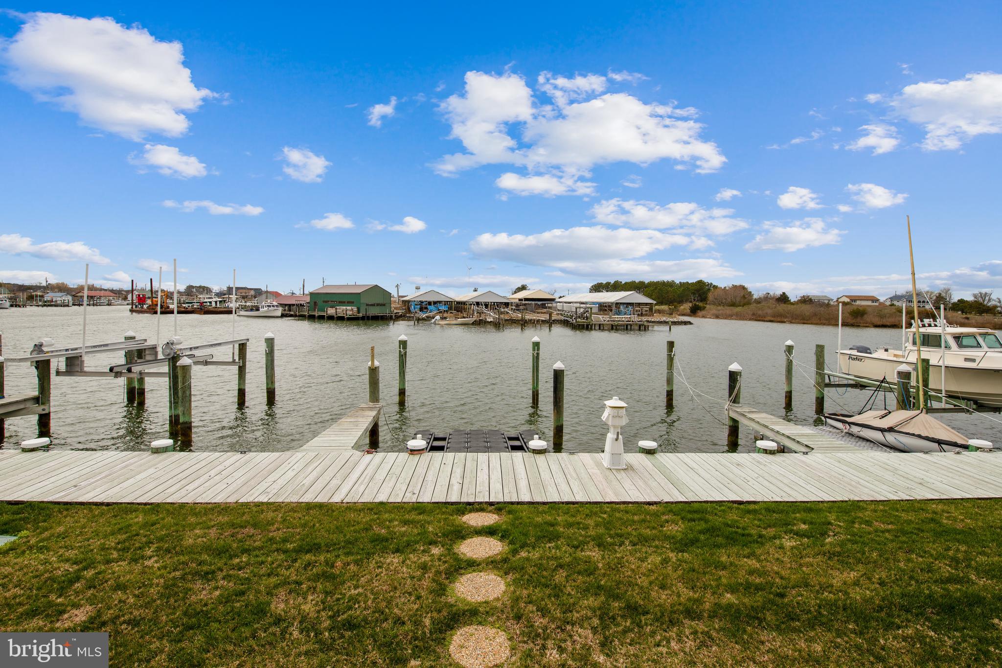 WATERS EDGE - Residential