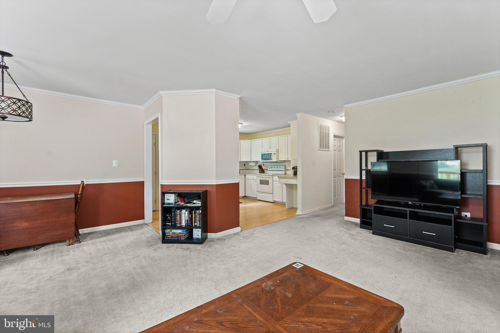 PRESIDENTIAL LAKES - Residential