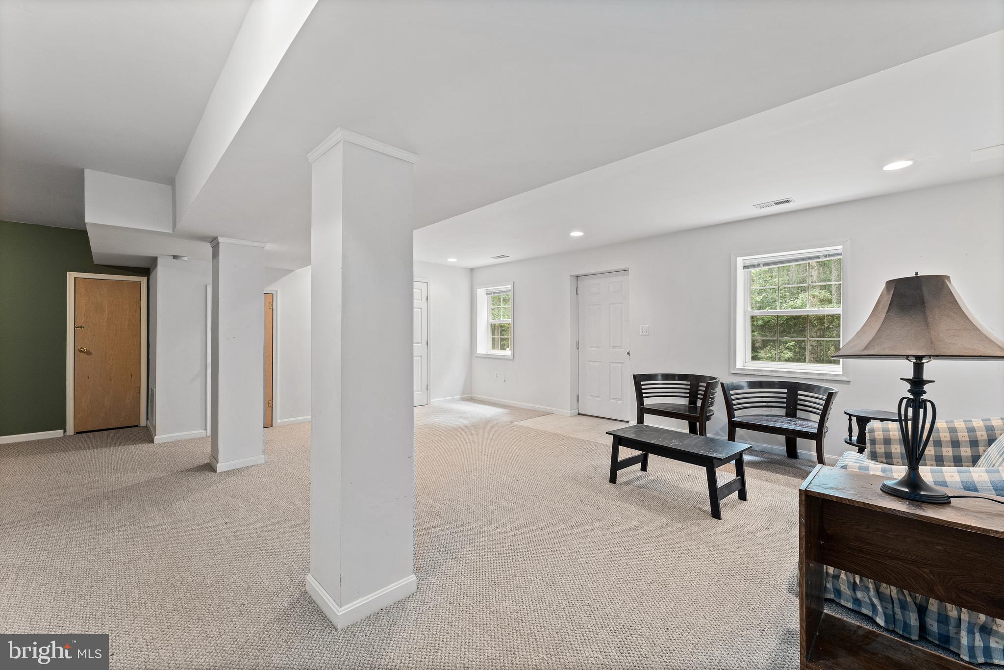 PRESIDENTIAL LAKES - Residential