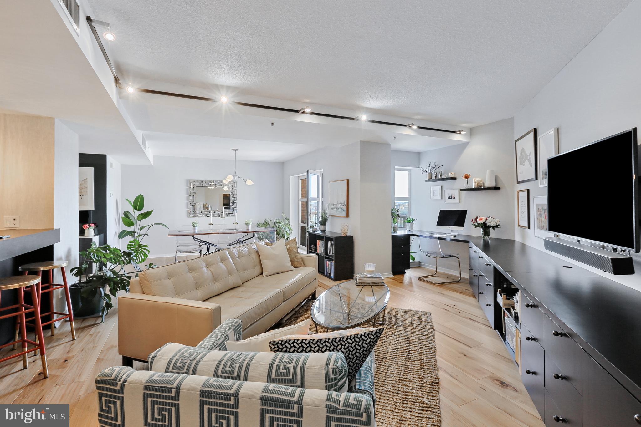 HARBOR EAST - Residential