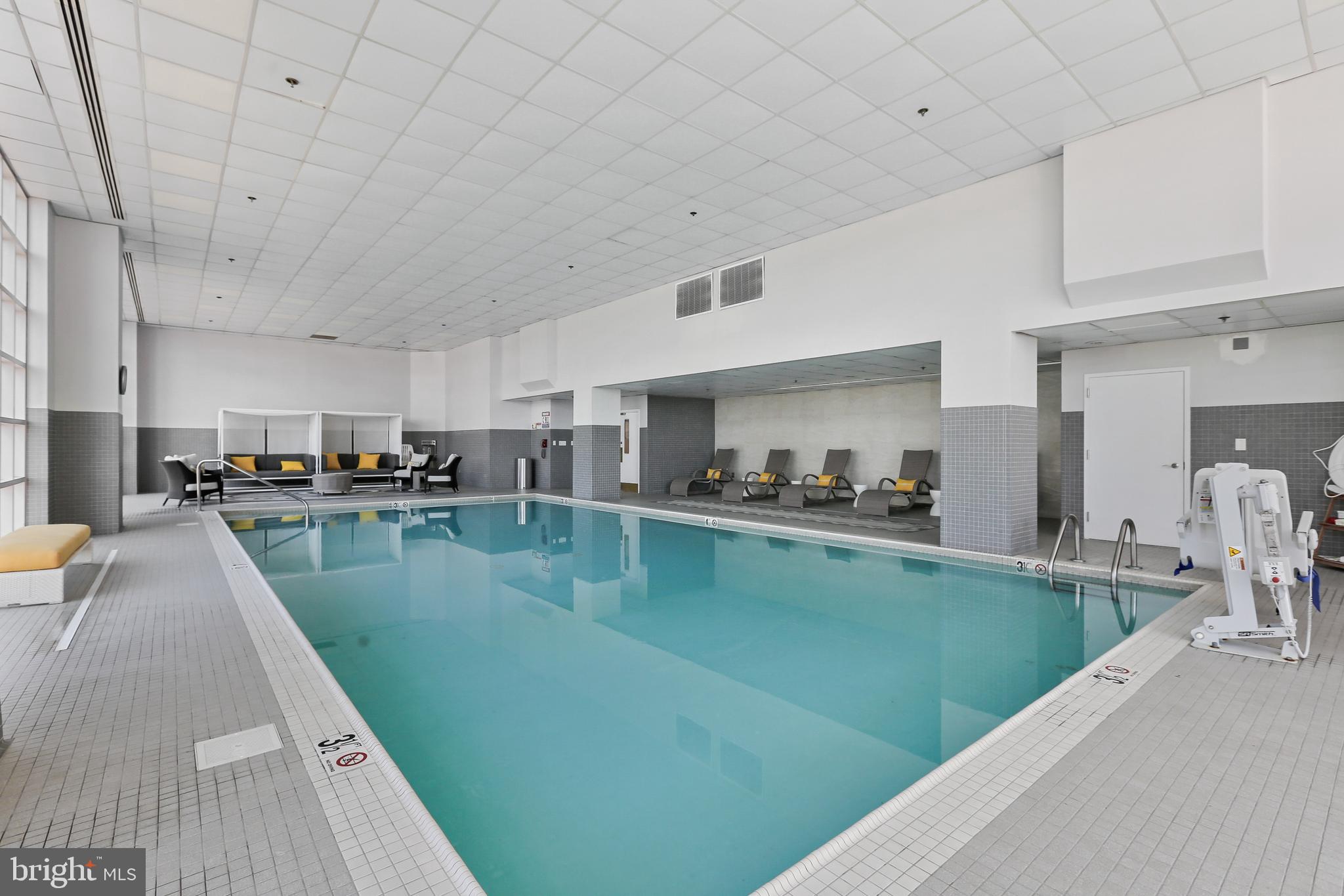 HARBOR EAST - Residential