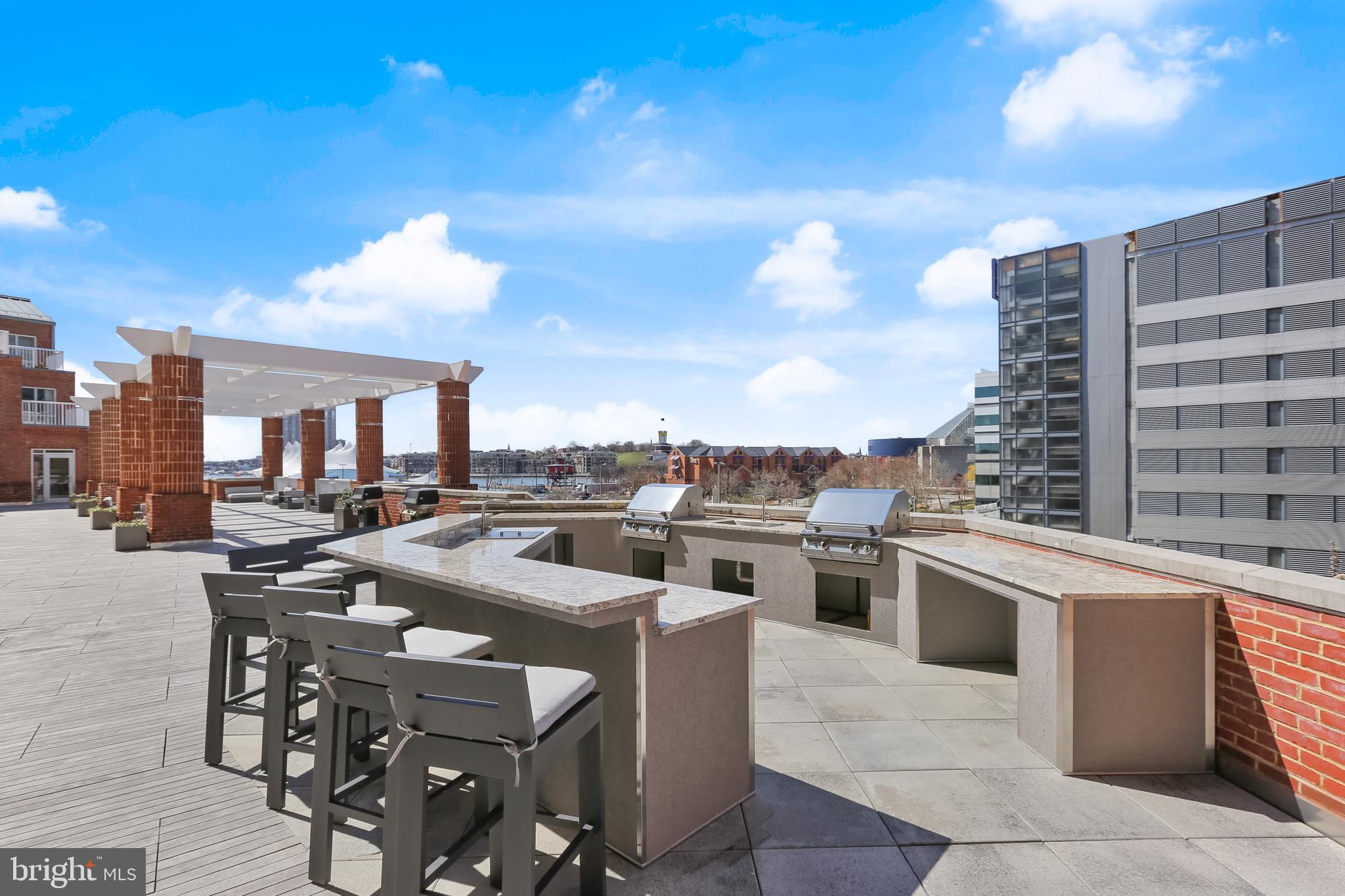 HARBOR EAST - Residential