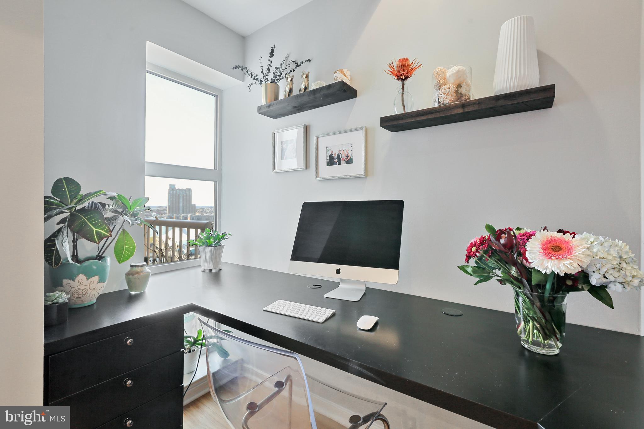 HARBOR EAST - Residential