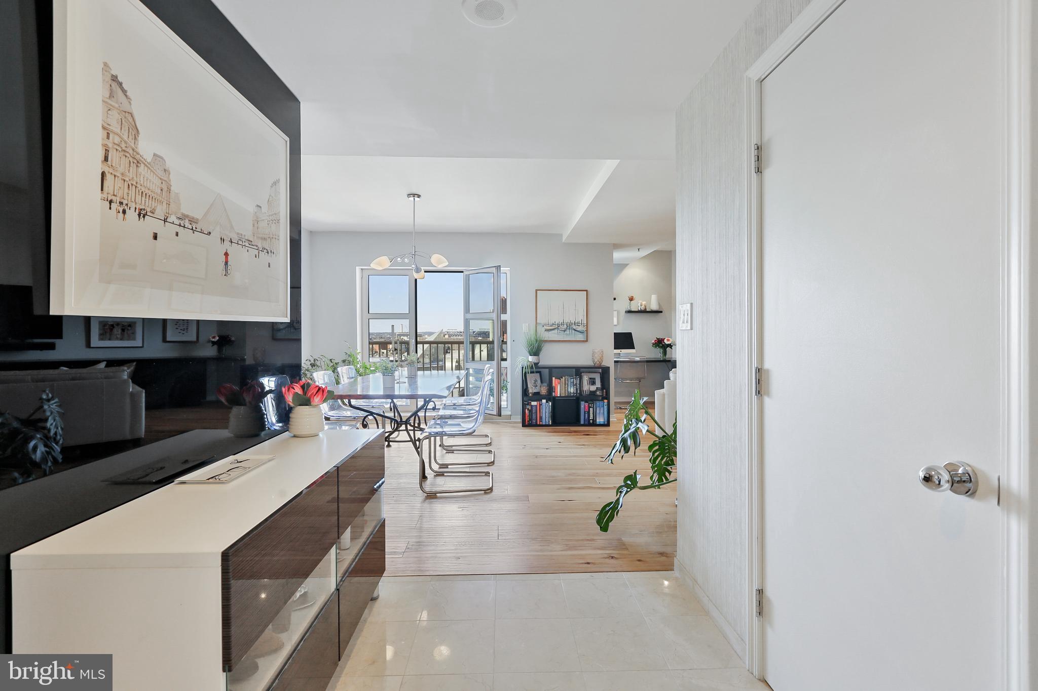 HARBOR EAST - Residential