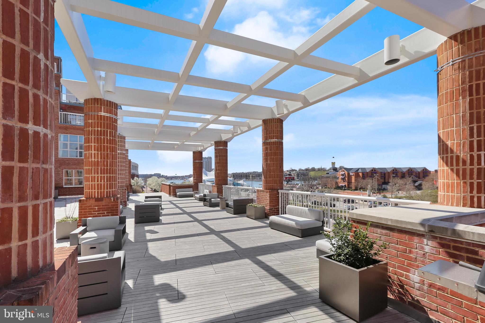 HARBOR EAST - Residential