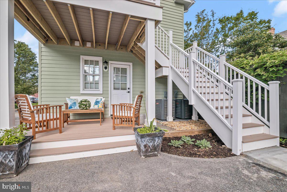 EASTON - Residential