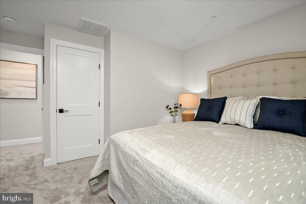 EASTON - Residential