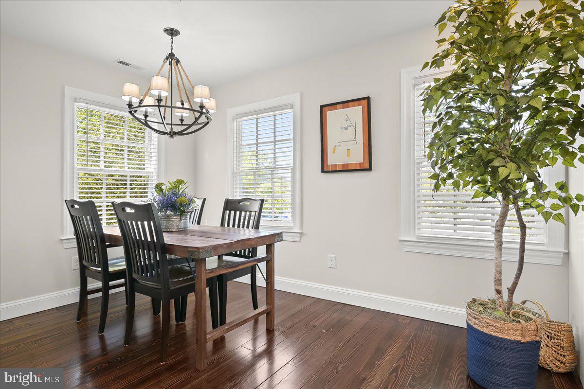 EASTON - Residential