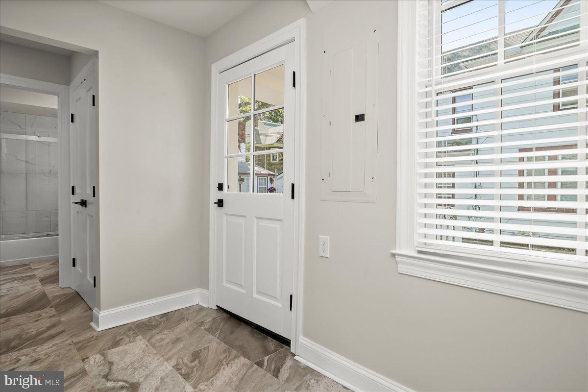 EASTON - Residential