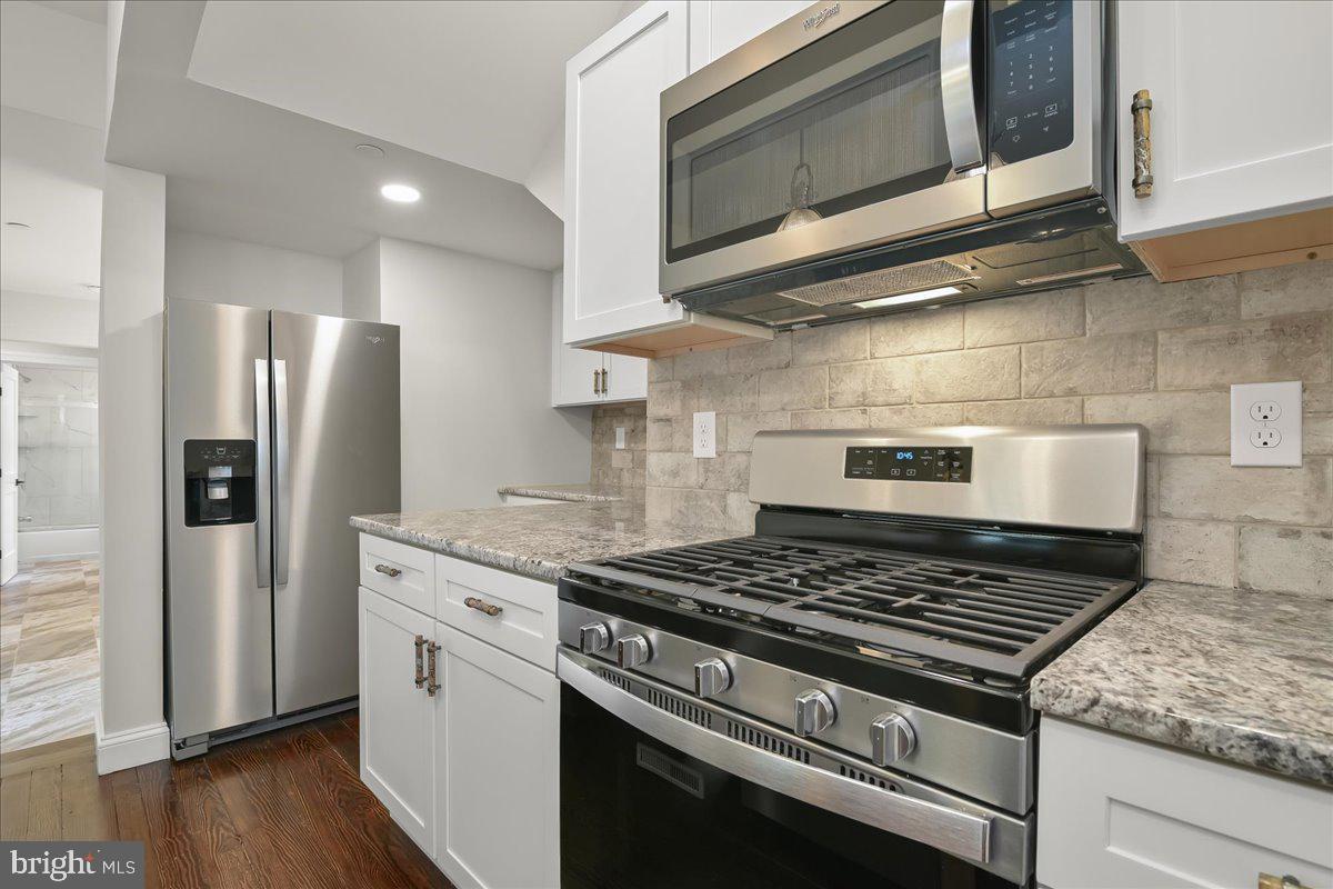 EASTON - Residential