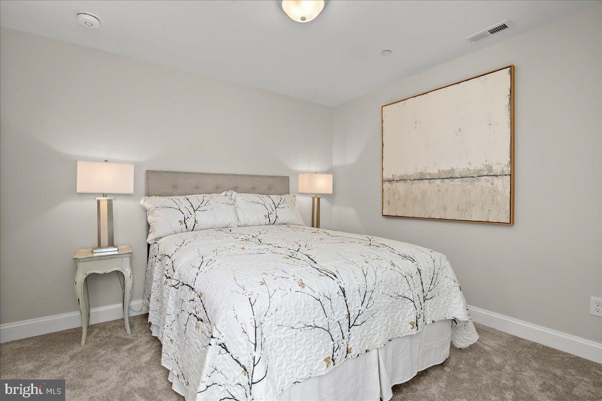 EASTON - Residential