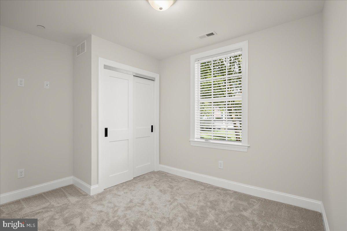 EASTON - Residential