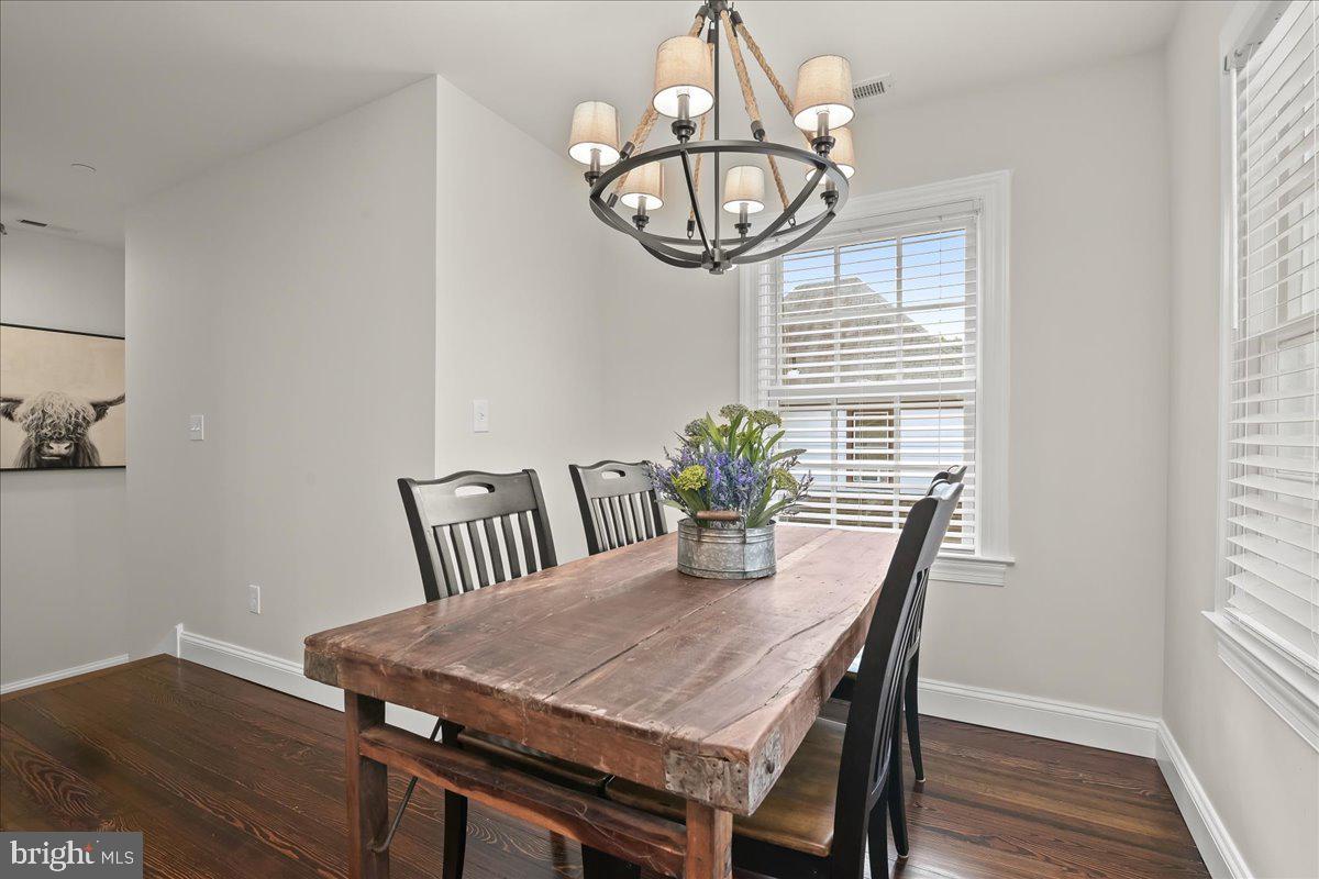 EASTON - Residential