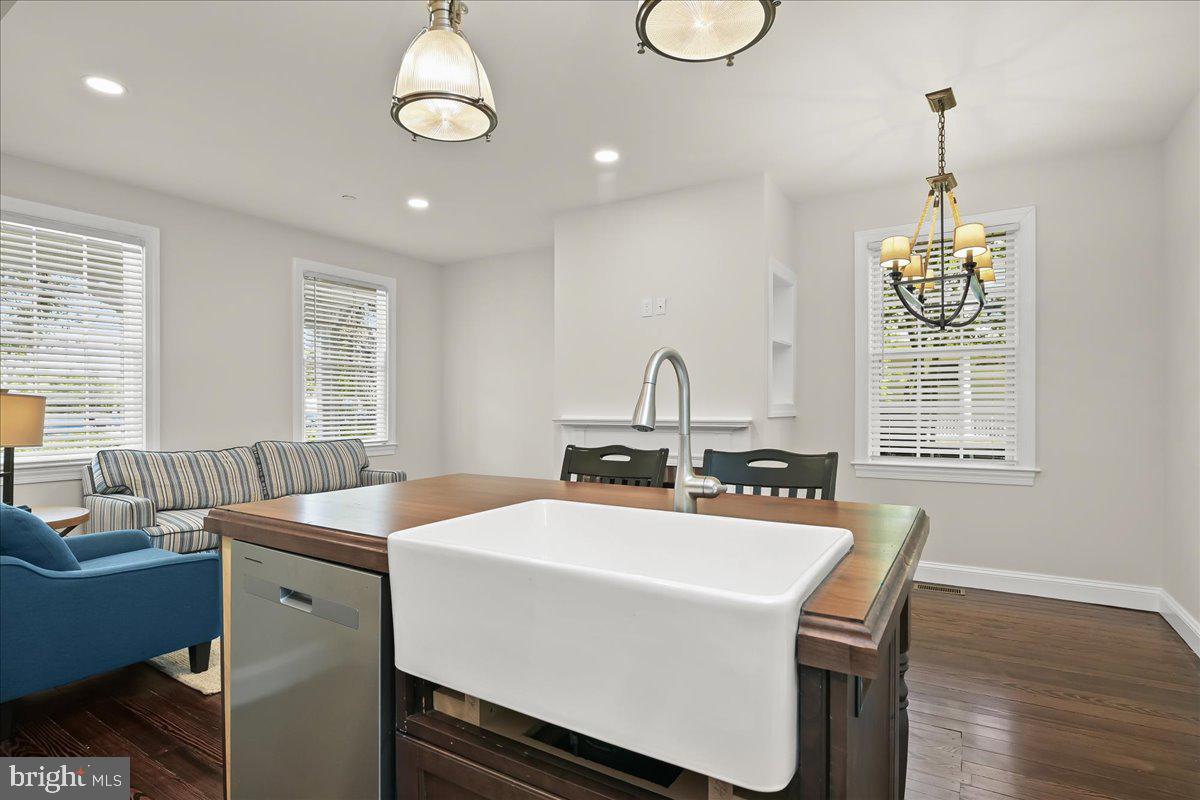 EASTON - Residential