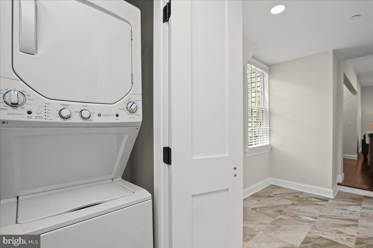 EASTON - Residential