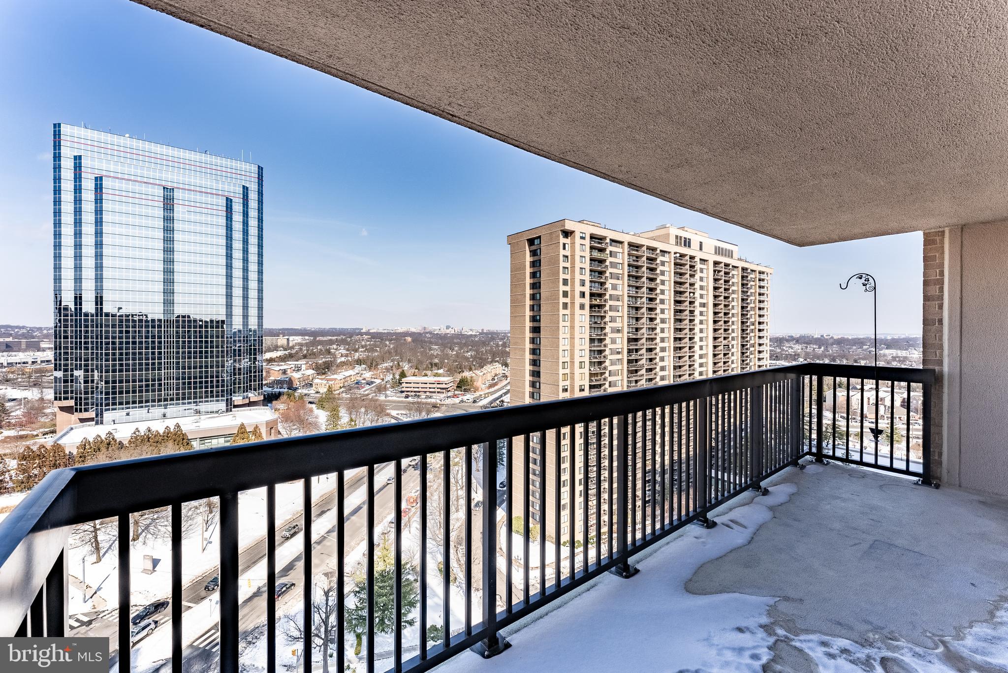 SKYLINE HOUSE - Residential