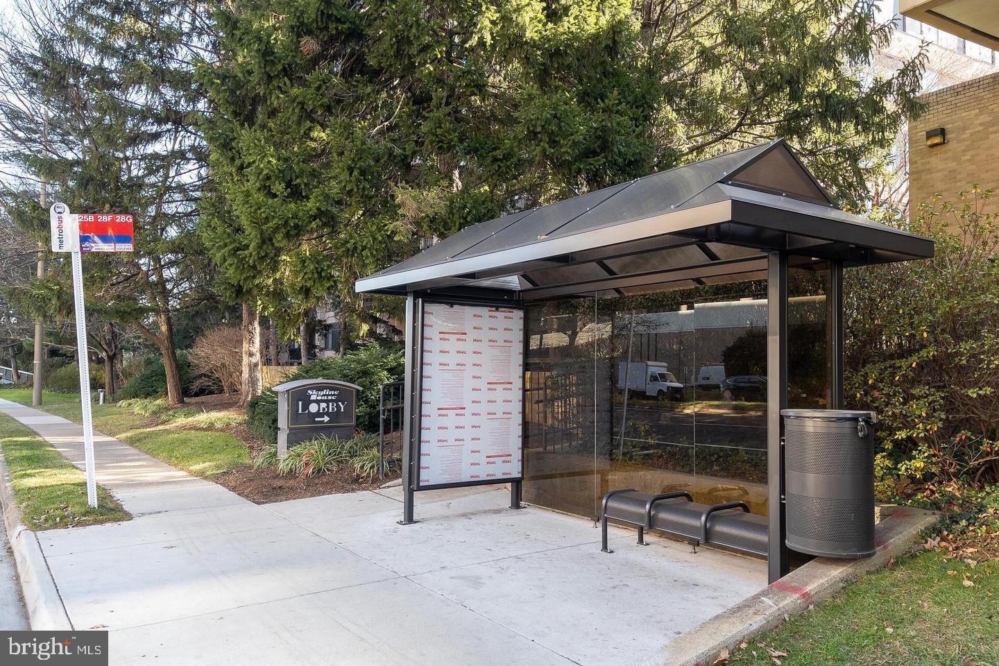 SKYLINE HOUSE - Residential