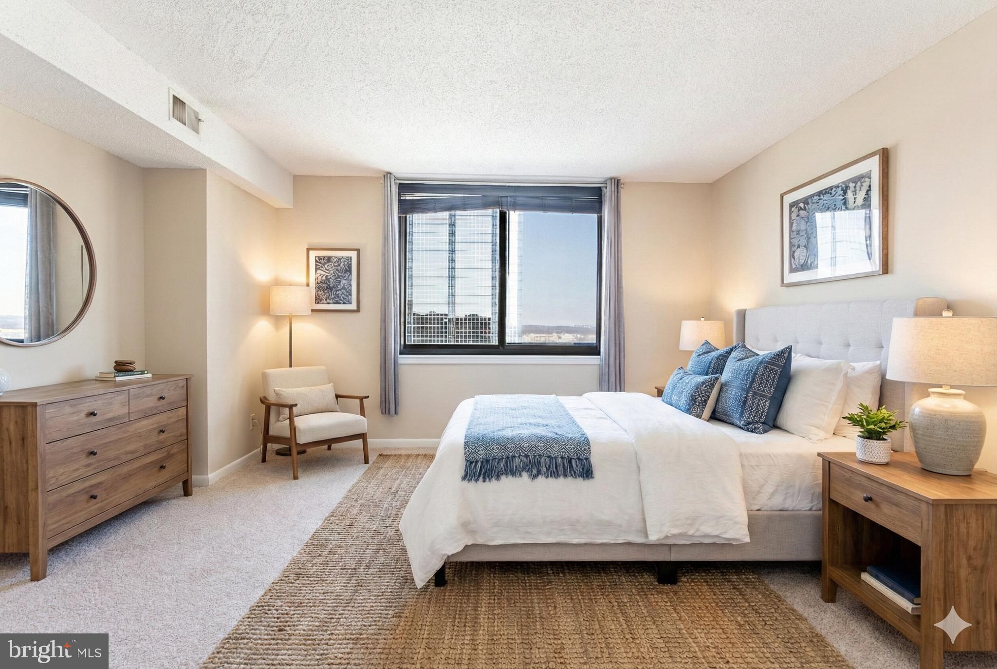 SKYLINE HOUSE - Residential