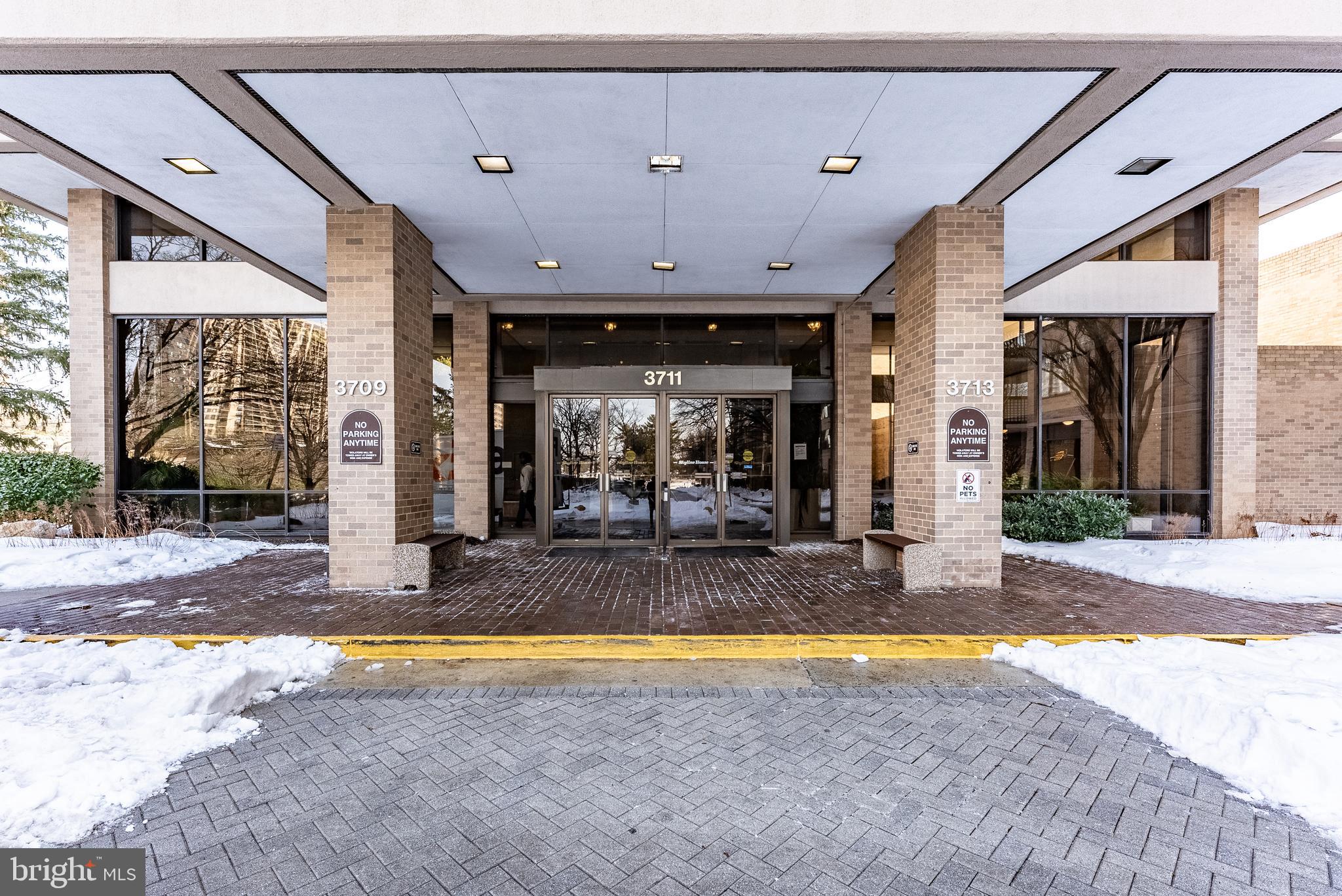 SKYLINE HOUSE - Residential