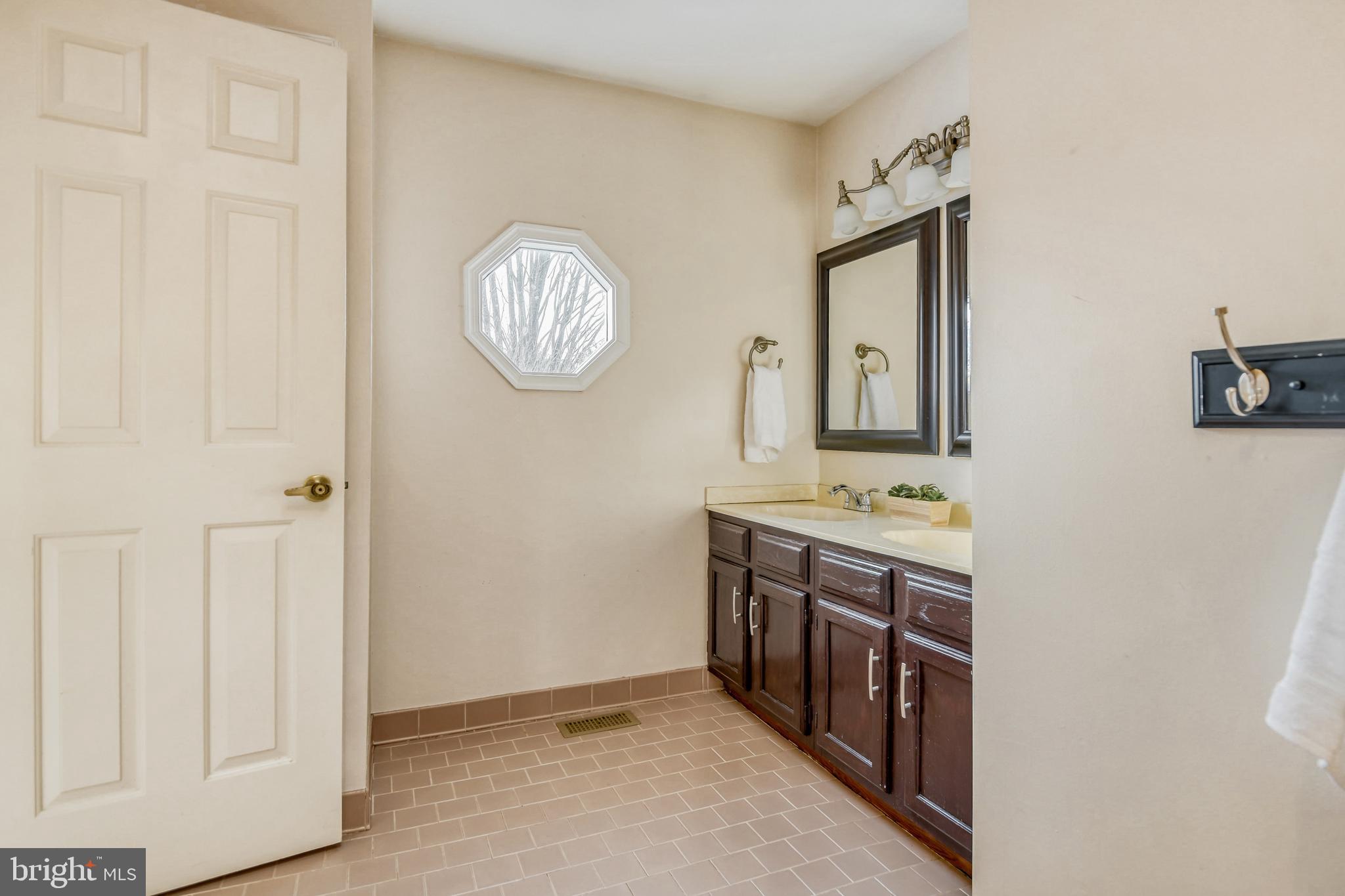 HUNTERS GLEN - Residential