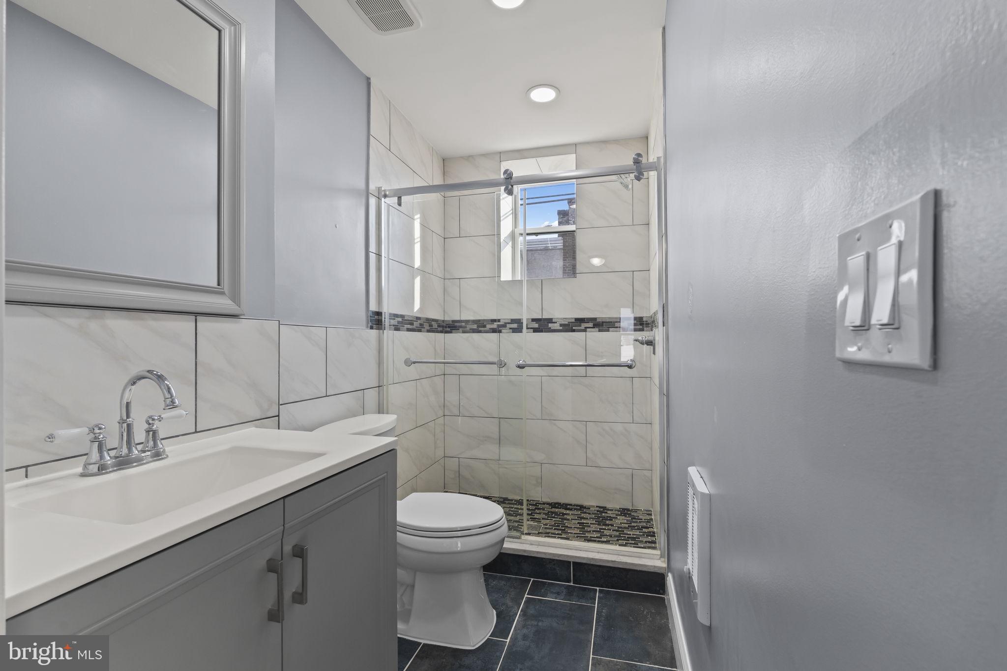 3207 N PHILIP STREET