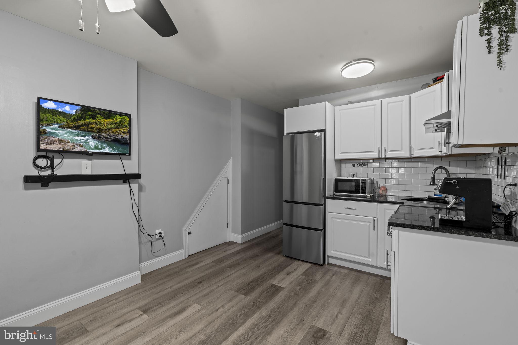 3207 N PHILIP STREET