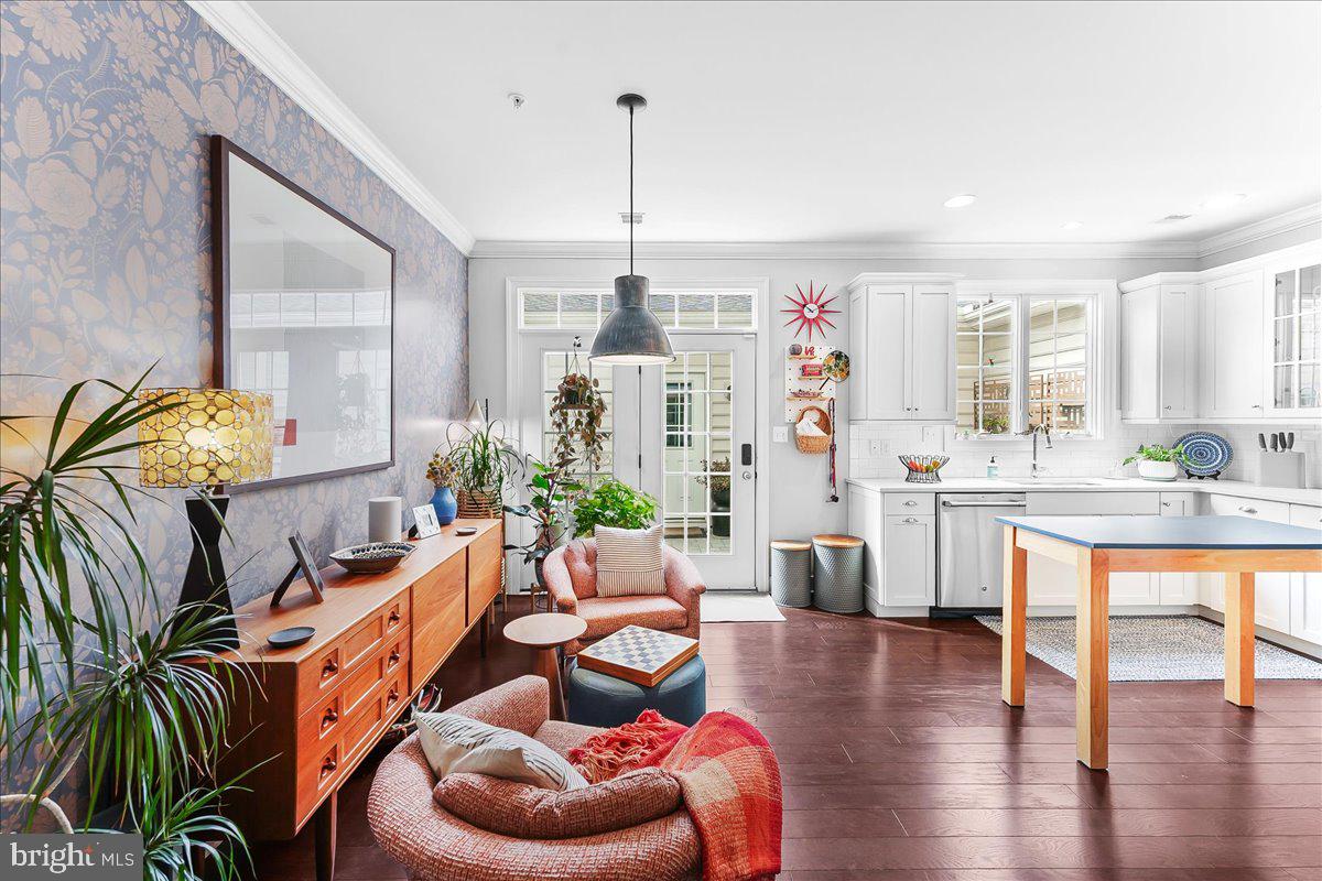 MAGNOLIA PLACE - Residential