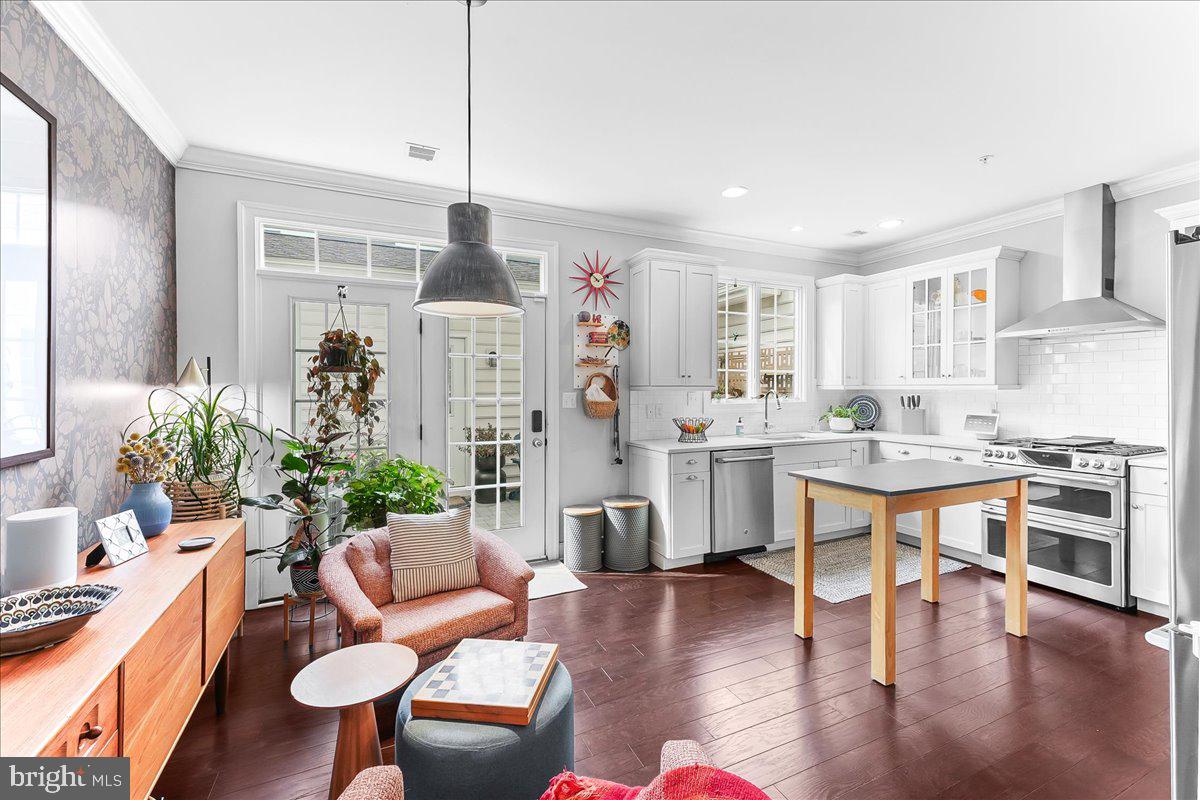 MAGNOLIA PLACE - Residential