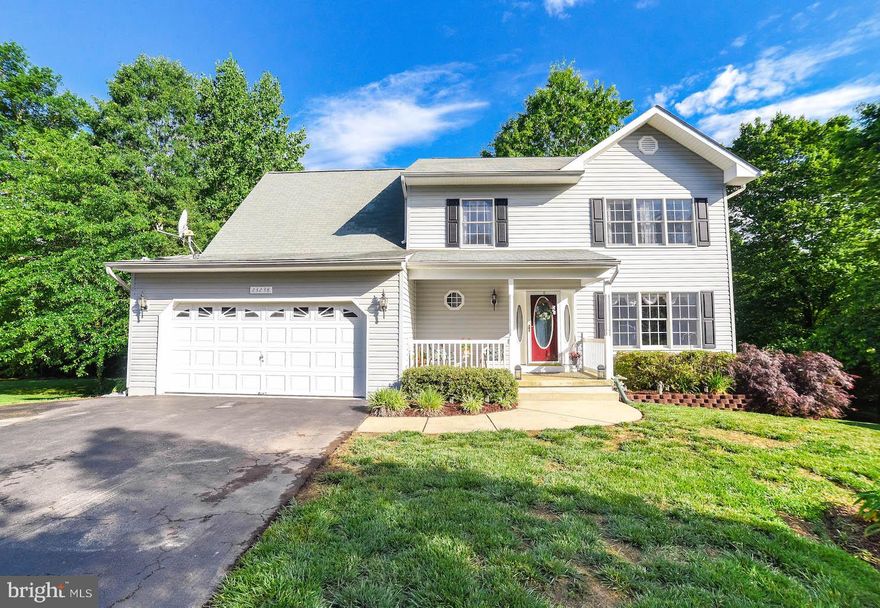 EXTREMELY WELL KEPT CHESTNUT MODEL IN DESIRABLE WILLOW CREEK OF WILDEWOOD.  FRESH PAINT, CARPET JUST REPLACED THROUGHOUT...ALL SPIFFED UP FOR AN EASY MOVE-IN.  NICE AND BRIGHT OPEN FLOOR PLAN FEATURES NEW GRANITE COUNTERS, KITCHEN ISLAND, BREAKFAST ROOM, LARGE FAMILY ROOM THAT LEADS TO FRESHENED UP DECK.  OWNER SUITE ON 2ND FLOOR WITH WALK-IN CLOSET AND DELUXE BATH.  3 OTHER GOOD SIZE BEDROOMS, LAUNDRY AND A FULL BATH.  FULLY FINISHED WALK-OUT BASEMENT HAS REC ROOM WITH WET BAR/KITCHENETTE, BEDROOM, FULL BATH AND TONS OF STORAGE.  PATIO IS SET UP FOR HOT TUB, IN-GROUND LAWN SPRINKLERS, 2ND FUSE BOX IN BASEMENT.  BOSE SPEAKER SYSTEM IN BASEMENT CONVEYS WITH STEREO AND CD PLAYER.  ENJOY COMMUNITY AMENITIES!  DECK WILL BE PAINTED/STAINED, CONCRETE PATIO IN PROCESS OF BEING REPAIRED/PAINTED,