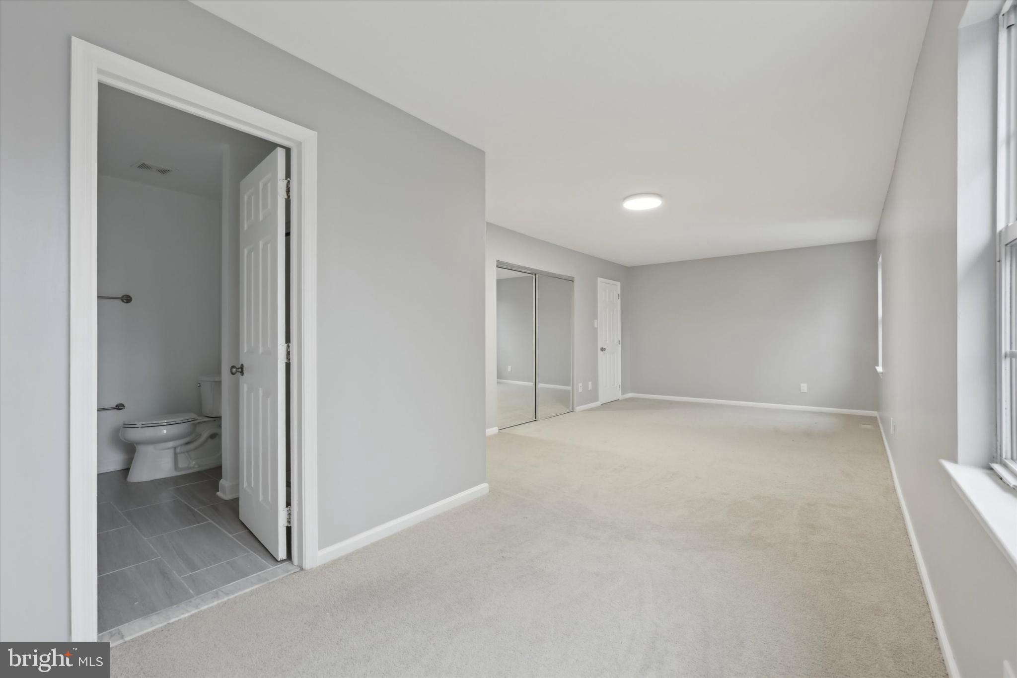 KING MANOR - Residential Lease