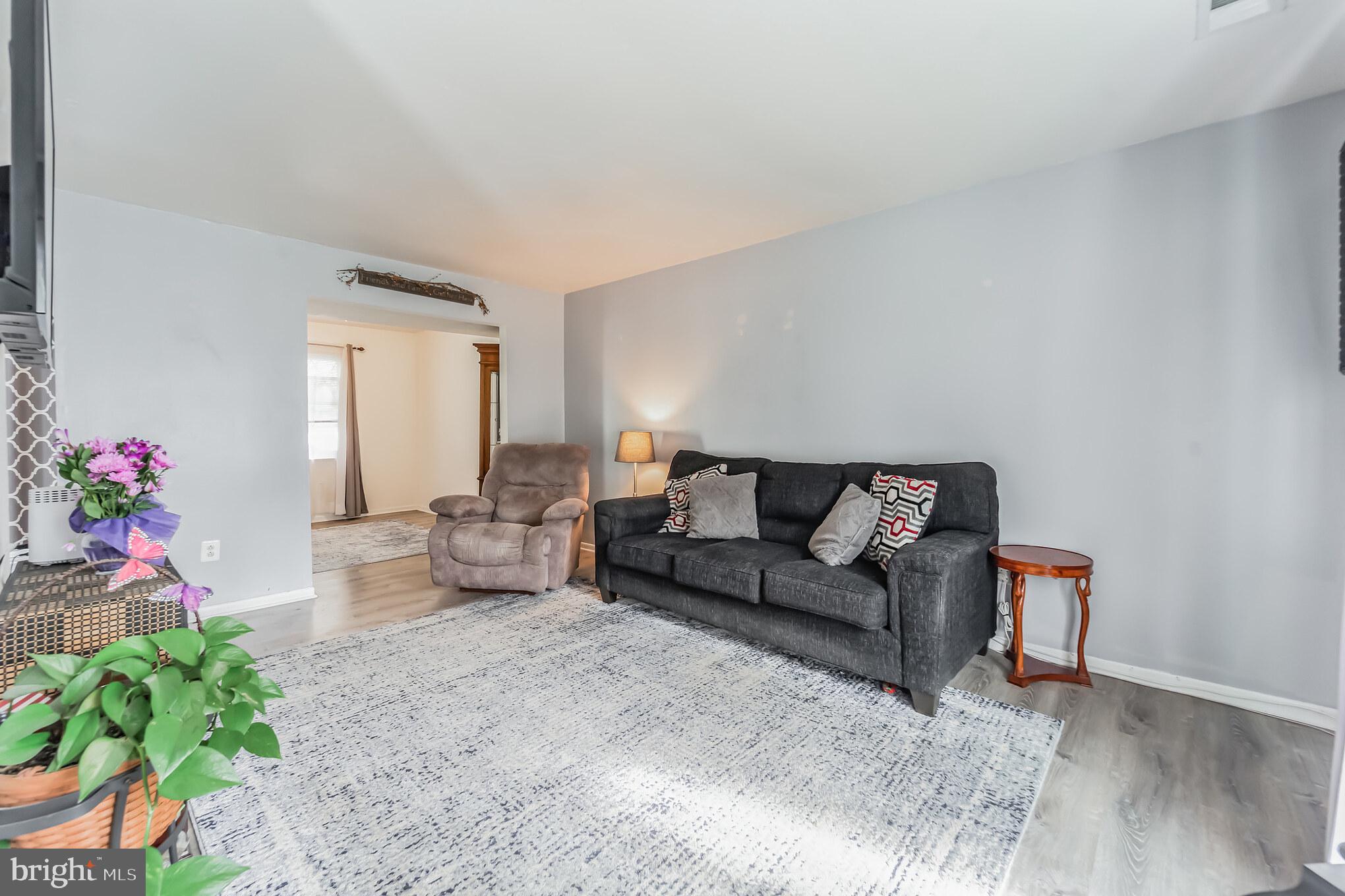 VILLAGE OF HICKORY HOLLOW - Residential