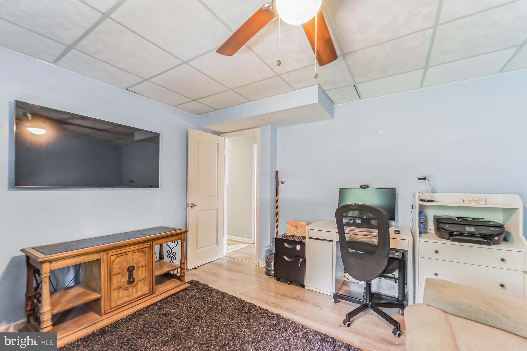 VILLAGE OF HICKORY HOLLOW - Residential