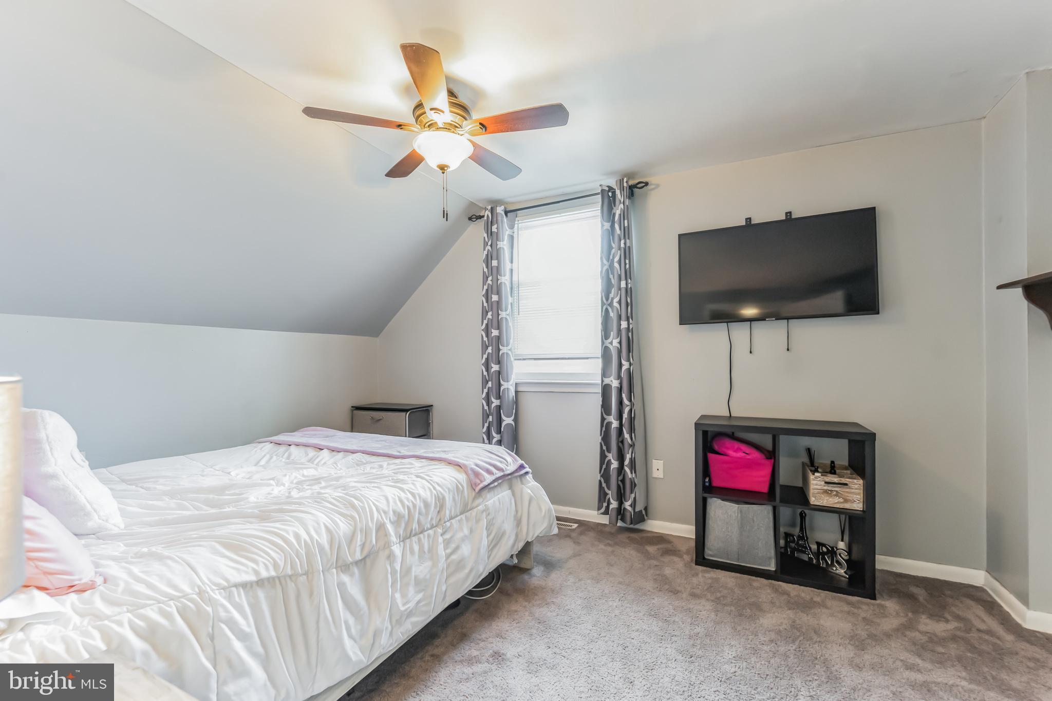 VILLAGE OF HICKORY HOLLOW - Residential