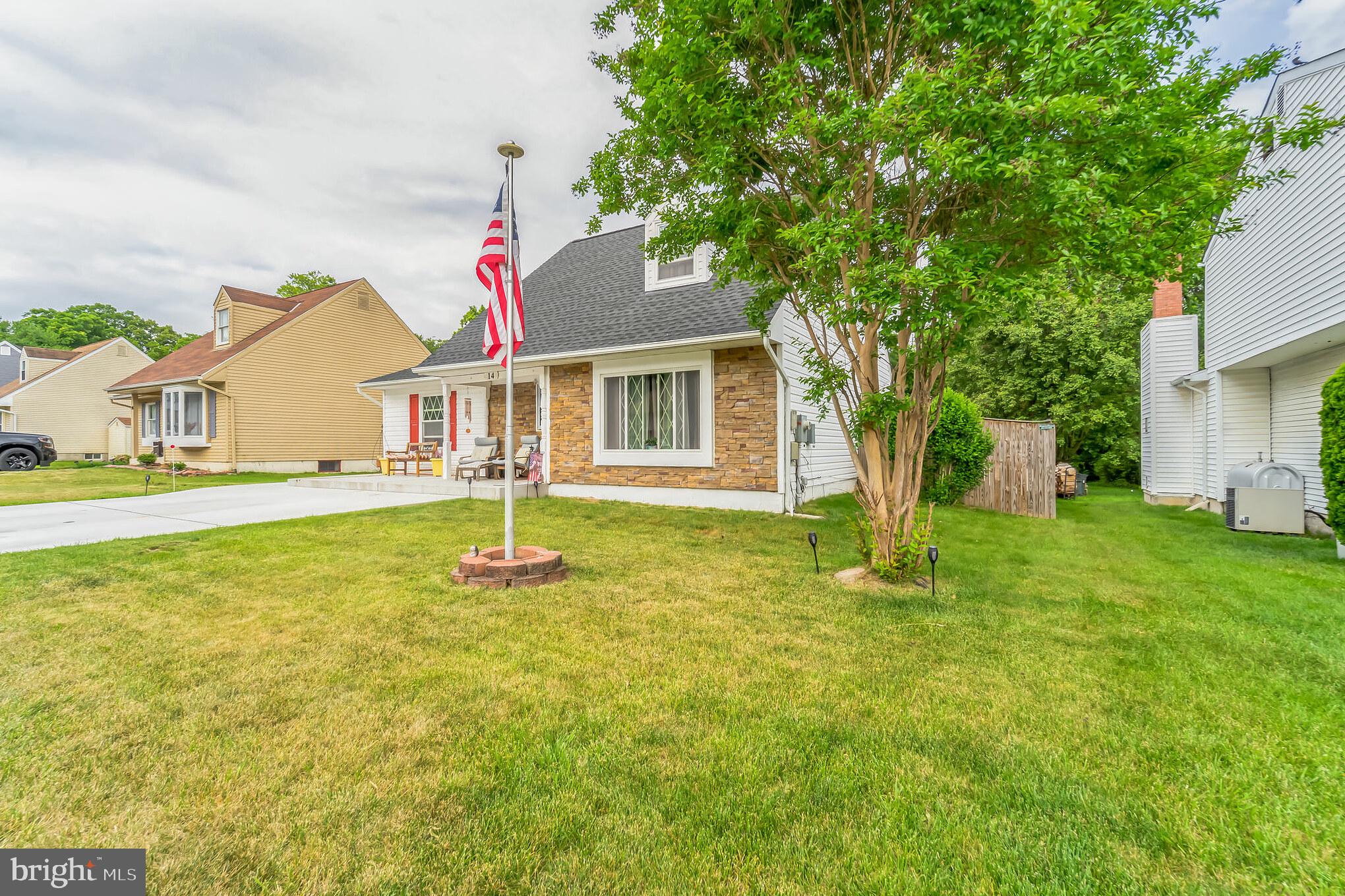 VILLAGE OF HICKORY HOLLOW - Residential