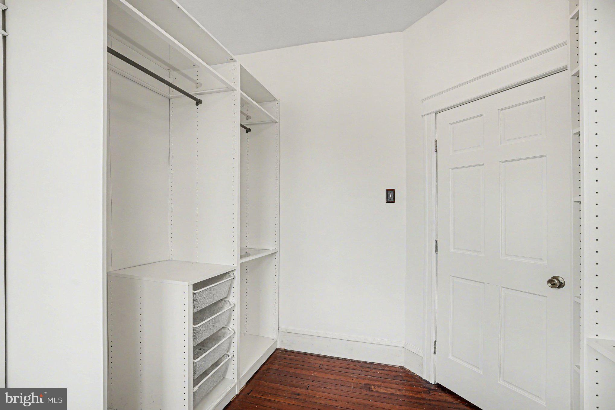 FAIRMOUNT - Residential