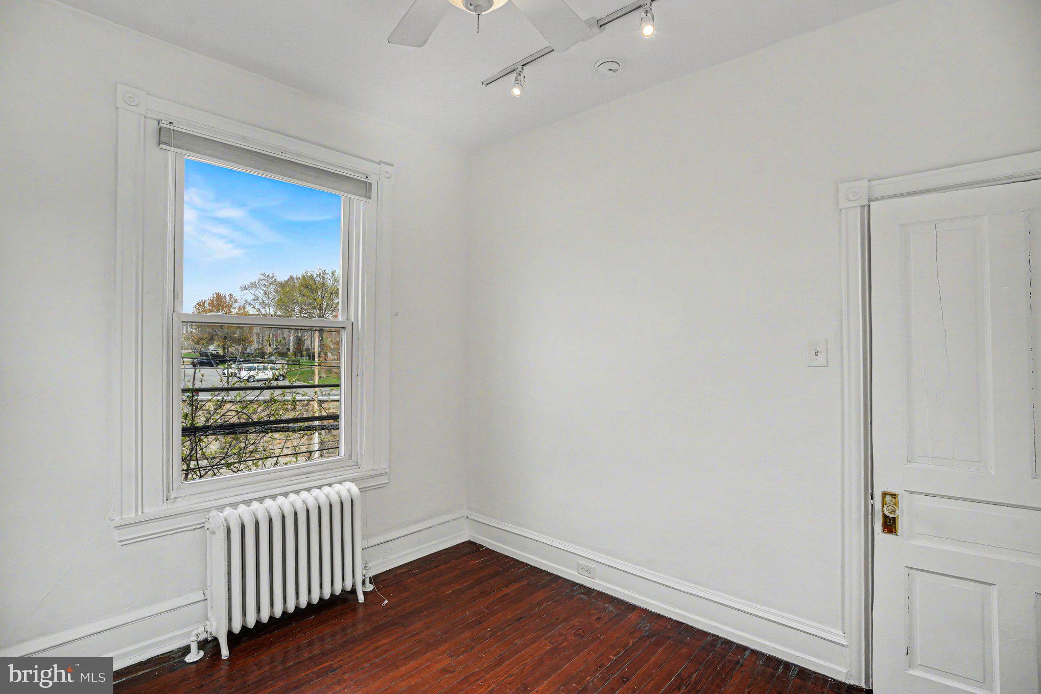 FAIRMOUNT - Residential