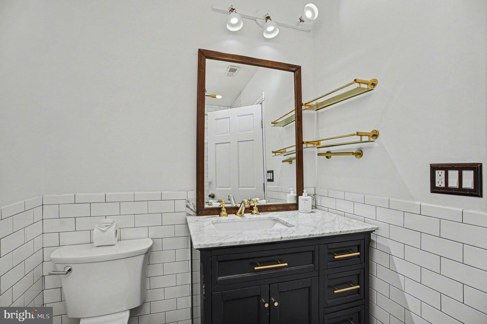 FAIRMOUNT - Residential